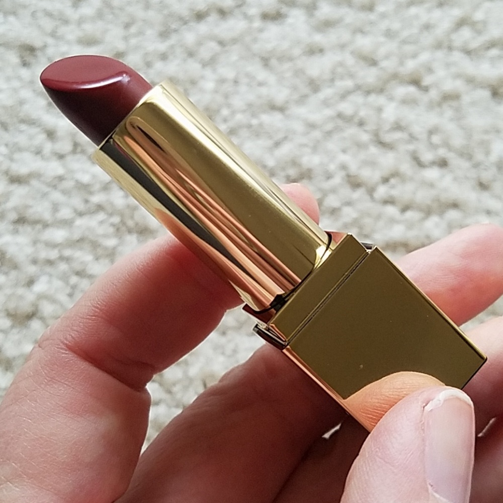 Estee Lauder Pure Color Envy

Sculpting Lipstick